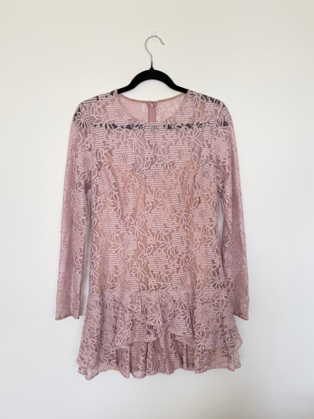 NWT BCBGMaxAzria Lysa Floral Lace Dress - Size 6 - Picture 5 of 11